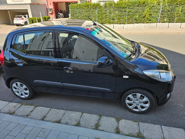 Hyundai i10 PA (I10, 1.1), HU/AU neu vom 8.9.23. 8fach bereift mit Zubehör Hyundai i10 PA (I10, 1.1), HU/AU neu vom 8.9.23. 8fach bereift mit Zubehör