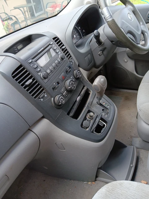 kia carnival/grand carnival 2006 vq mpv 3.8 mkiii 3
