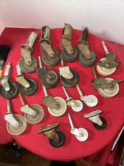 Vintage Casters - Plastic Wheels - 18 Pieces Various Sizes