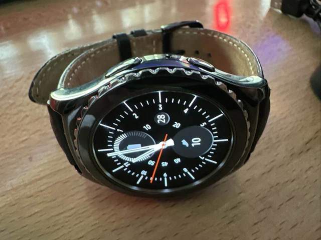 Samsung Galaxy Gear S2 42mm Stainless Steel Case Dark Gray Classic Leather Strap