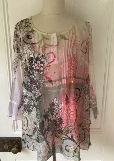 Seven sisters size 1 / 10 Paris Spring Print Blouse Top Button neck 3/4 sleeve