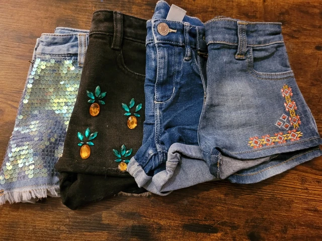 Pacchetto pantaloncini per ragazza età 6-7 anni