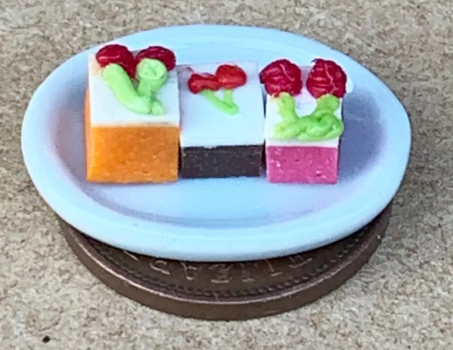 3 Assorted Cherry Cakes On A White Ceramic Plate Tumdee 1:12 Scale Dolls House