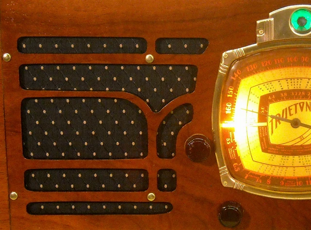 Vintage Gold Fabric For Speaker Grill Cloth - Restore Old Tube Radios, Guitar Amps & Hi-Fi
