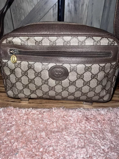 Gucci Brown Signature Monogram GG Vintage Crossbody Bag Gucci Brown Signature Monogram GG Vintage Crossbody Bag