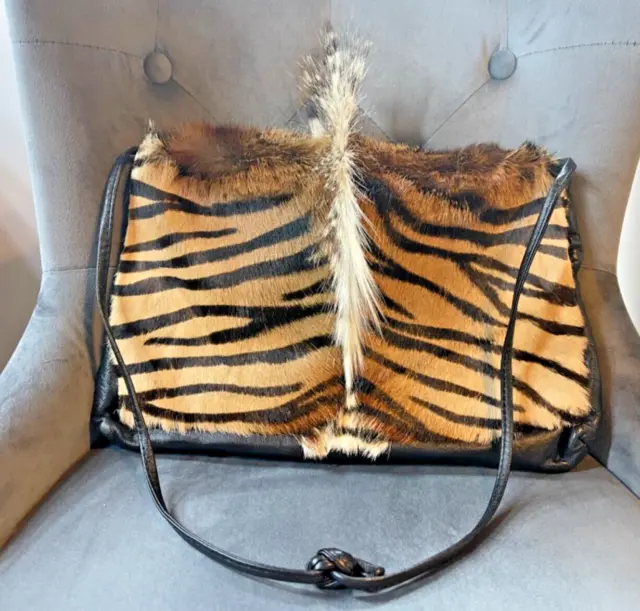 Vintage faux Tiger fur Purse Bag from Hess’s black handbag gazelle style flap