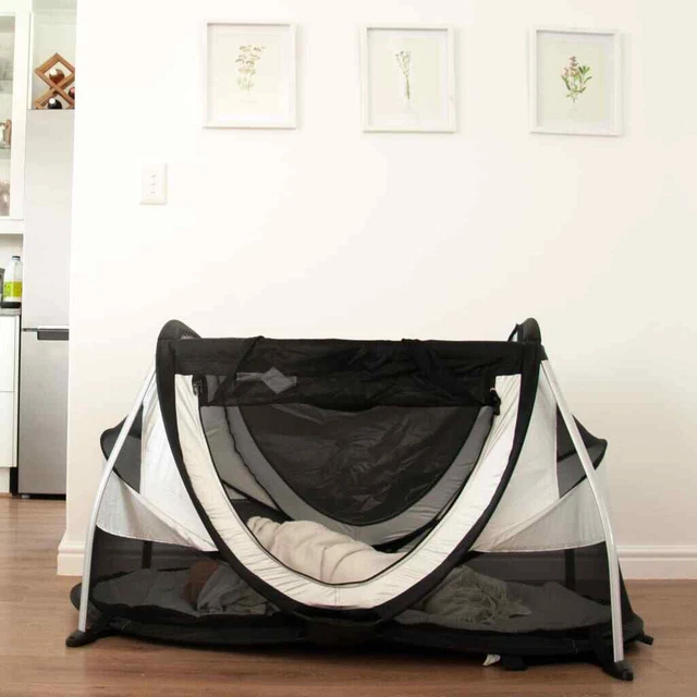 DERYAN Pop-Up-Reisebett mit Moskitonetz PeuterBox Creme DERYAN
