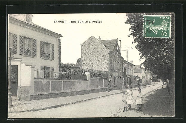 CPA Ermont, Rue St-Flaive, Postes