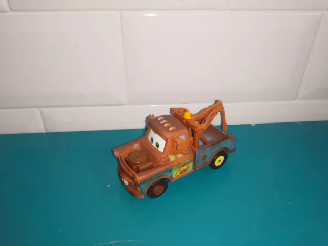 BAC4 Voiture en métal Mattel Cars Disney Pixar Matter Martin dépanneuse