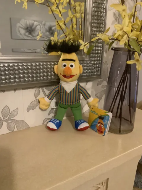 Bert From Sesame Street peluche giocattolo morbido 10"" bambola imbottita NUOVA con etichetta