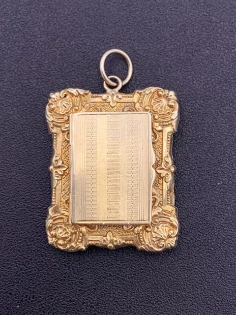 Vinaigrette boîte à senteurs en or 18 cts 750 Antique gold scent box pendant