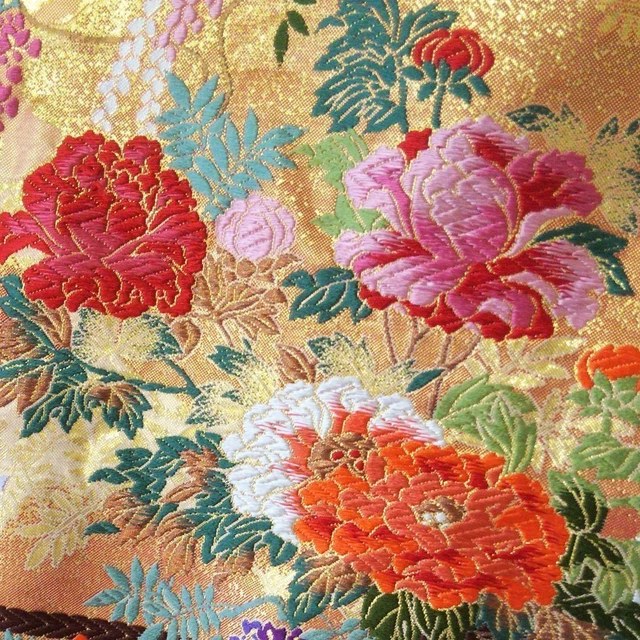 Japanese Kimono Uchikake Luxurious Wedding Embroidery Pure Silk Flower Gold K124 4
