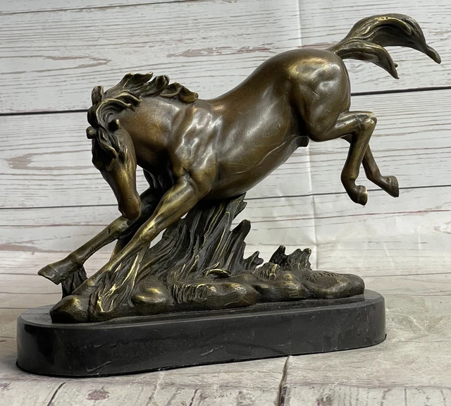 Statue Chien Cochon Sauvage – Sculpture Bronze Et Pierre, Style Antique, 23 Cm