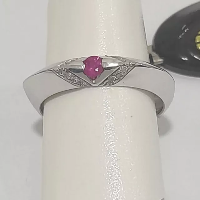 Anello donna con rubino e diamanti oro bianco 18kt