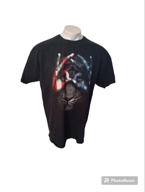 Freedom Men’s Graphic T Shirt Size L  Patriotic Black Lion of Judah Flag Unisex