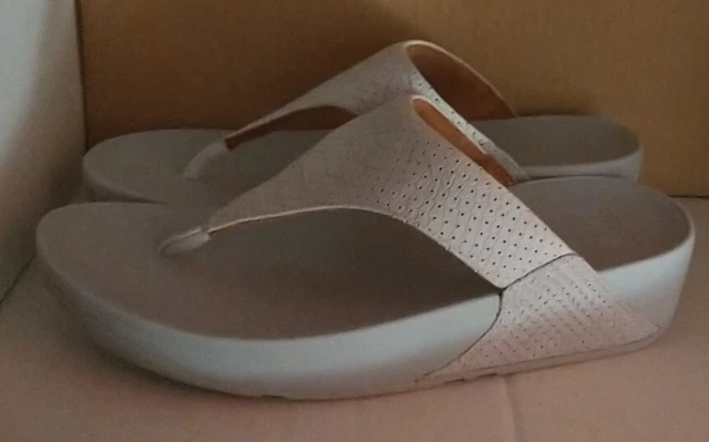 Fitflop Lulu Perf Croc-Embossed Leather Sandals  SOFT GREY Women’s Size 9 NWOB