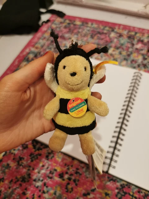 Steiff Bumblebee Cozy Friends Keychain Keyring Ean 110320 Steiff Bumblebee Cozy Friends Keychain Keyring Ean 110320