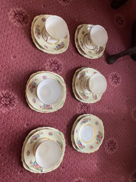 Colclough Floral Bone China 17 Piece Tea Set