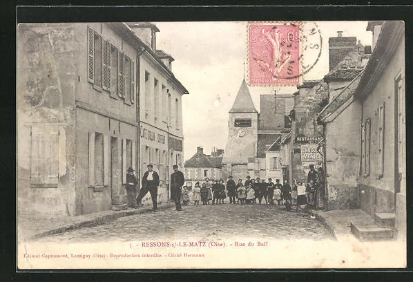 CPA Ressons-sur-le-Matz, Rue du Bail, street view with Kirchblick