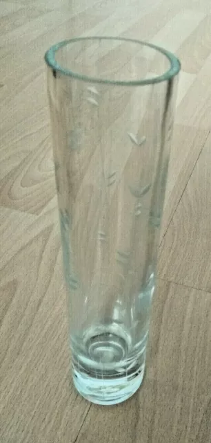 Wunderschöne Vase + Bleikristall + Eisch + Blattmuster + neuwertig