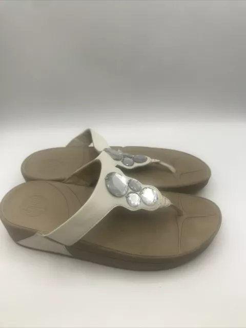 FitFlop Lunetta Womens Beige  Top Thong Wedge Sandal Size 8 Style 181-194