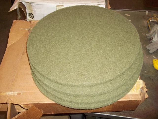 Lot Of 4 Servicemaster 41096 Floor Scrubbing Pads Green 19" Diameter (800)