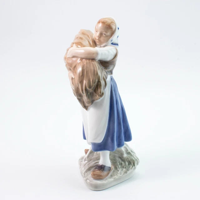 STATUINA PORCELLANA ROYAL COPENHAGEN "Ragazza con Covone Grano" COD 908 CM 19x8