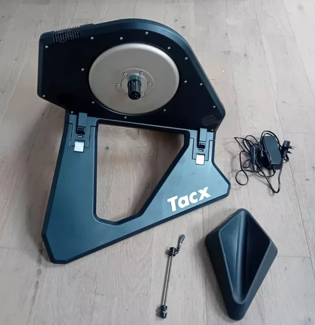 Tacx NEO Smart Direct Drive Trainer, T2800 model . Delivery Included.