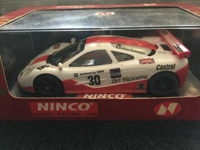 Ninco 50153 McLaren F1 GTR Art Sport weiß/rot