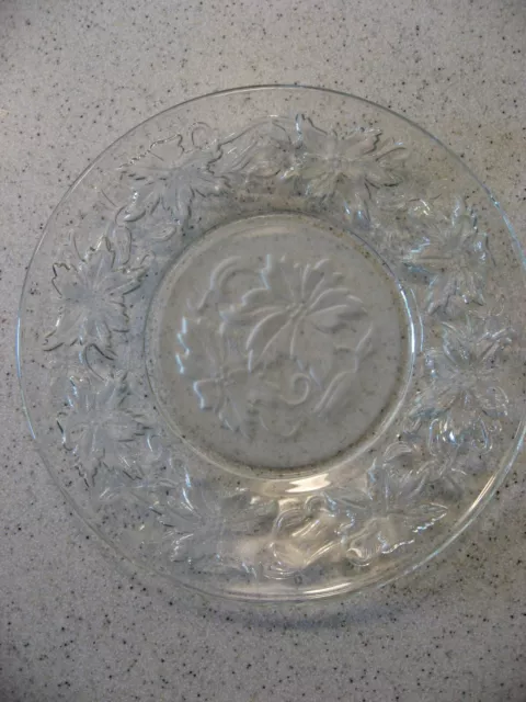 Vintage Princess House Fantasia Bread Plate 6"D Frosted Center - Poinsettia