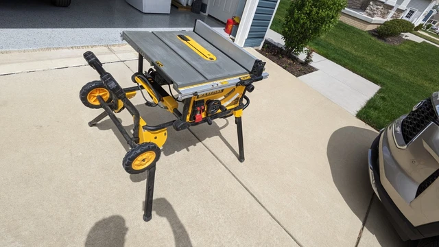 Dewalt DWE7491RS 10in 120V Table Saw with Rolling Stand Dewalt DWE7491RS 10in 120V Table Saw with Rolling Stand