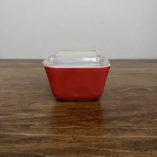 VTG Pyrex Red Dish (0 501)With Clear Glass Lid (501-C)