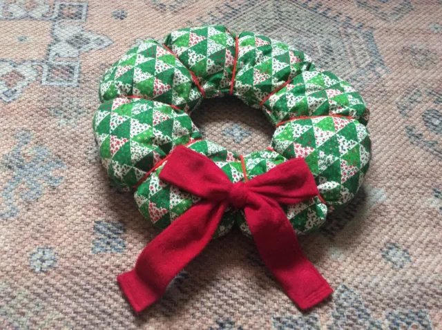 Adorable 12” Christmas Wreath Vtg quilted handmade Christmas trees red bow