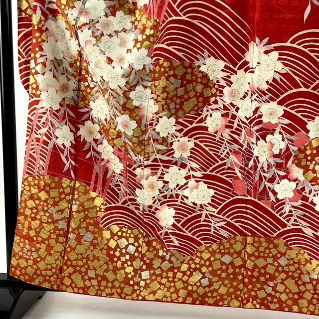 Japanese kimono SILK"FURISODE" long sleeves,Gold/Silver,SAKURA,Sign,L5' 3"..3432 2