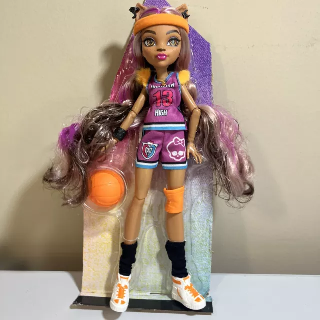 Clawdeen and hunter sale