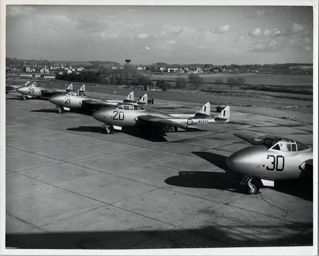 De Havilland Vampire Trainer T.11 Line Up Large Vintage Original Press Photo 2
