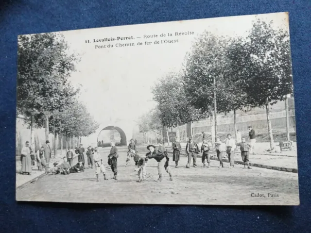 Très rare superbe carte début 1900 de  Levallois-Perret  la Route de la Révolte