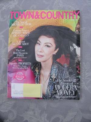 TOWN & COUNTRY MAGAZINE September 2022 MICHELLE YEOH Spanish Royal