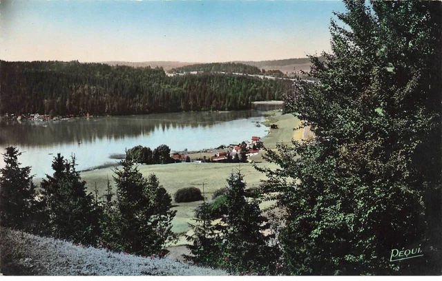 25 Franche Comte Aa#Dc215 Le Lac De Malbuisson Ses Environs Boises Et Vallonnes