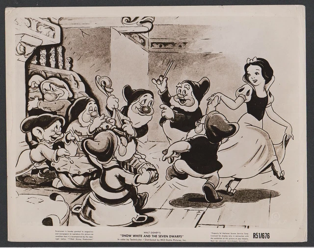 VINTAGE WALT DISNEY SNOW WHITE and SEVEN DWARFS "Publicity Scene Still ...