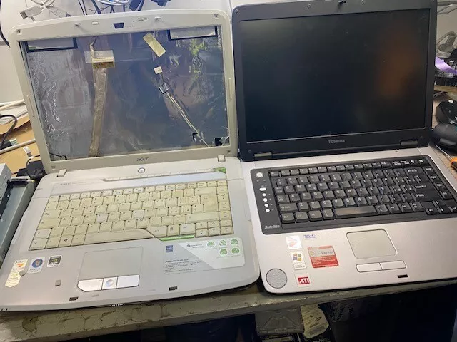 lotto 2 notebook usato Toshiba e acer portatile