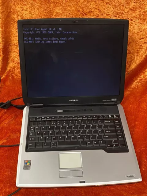 Toshiba Satelitte SA40-702 PSA40E-0E4N1-EN RE127