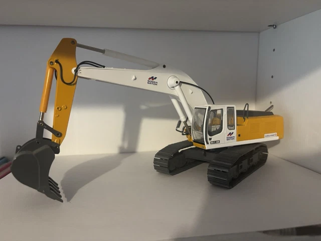 Miniature Pelle Liebherr R 954 BV – Conrad échelle 1/50, Bonaria & Fils, Boîte
