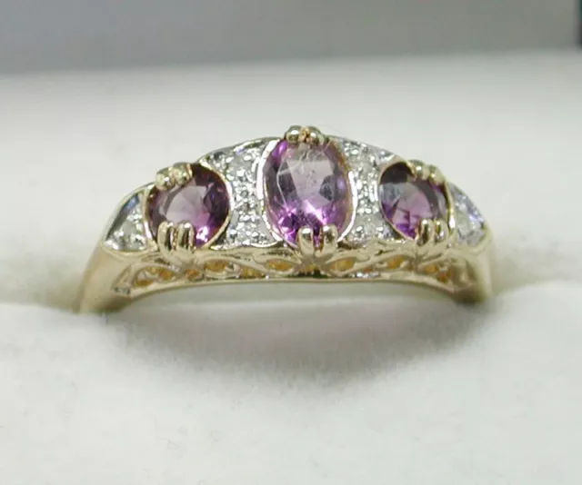 Schöner antiker Stil 9 Karat Gold Amethyst und Diamant Ring Größe O