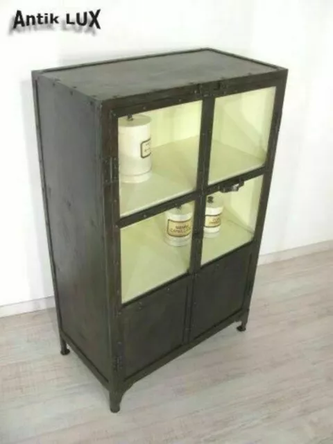 kleine Vitrine im Industriedesign Metall Eisen Schrank Loft Möbel Kommode Fabrik 2