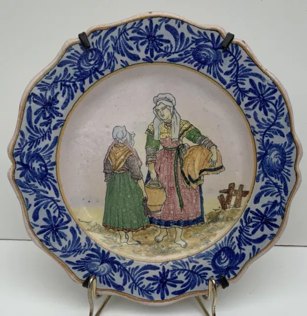 Assiette Malicorne En Faience A Decor De 2 Bretonnes Facon Porquier Beau