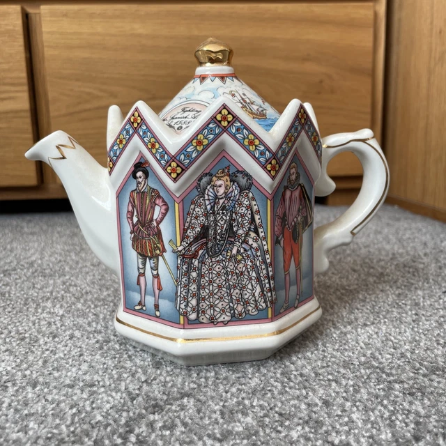 SADLER (4442) COLLECTABLE Teapot. Elizabeth I Queen Of England I /Spanish Armada £5.00 PicClick UK