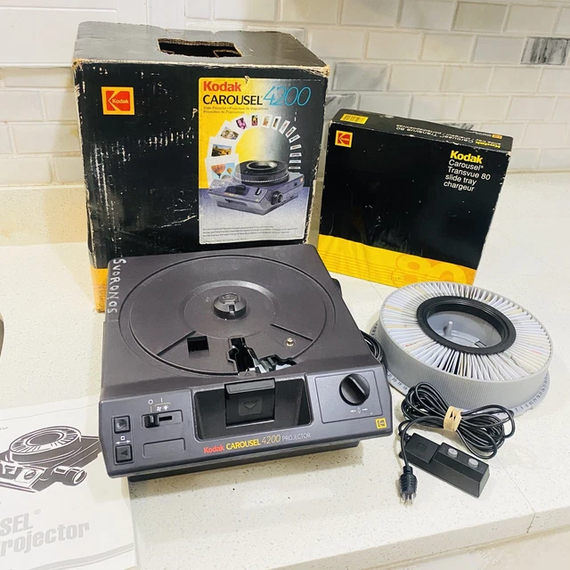 Leica Pradovit PC Projecteur de Diapositives Avec Elmarit P2 1:2.8/150 S' Lire e