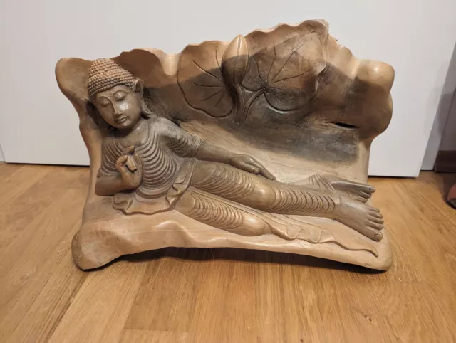 liegender Buddha aus Holz, 45 cm lang, sehr dekorativ