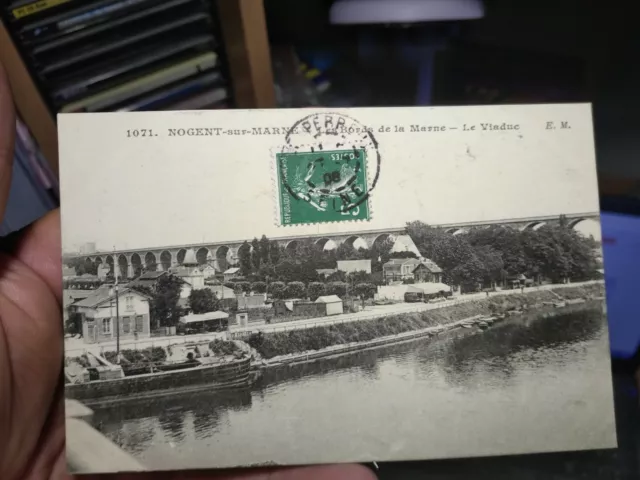 Carte postale de Nogent sur Marne,les bords de Marne,le viaduc.